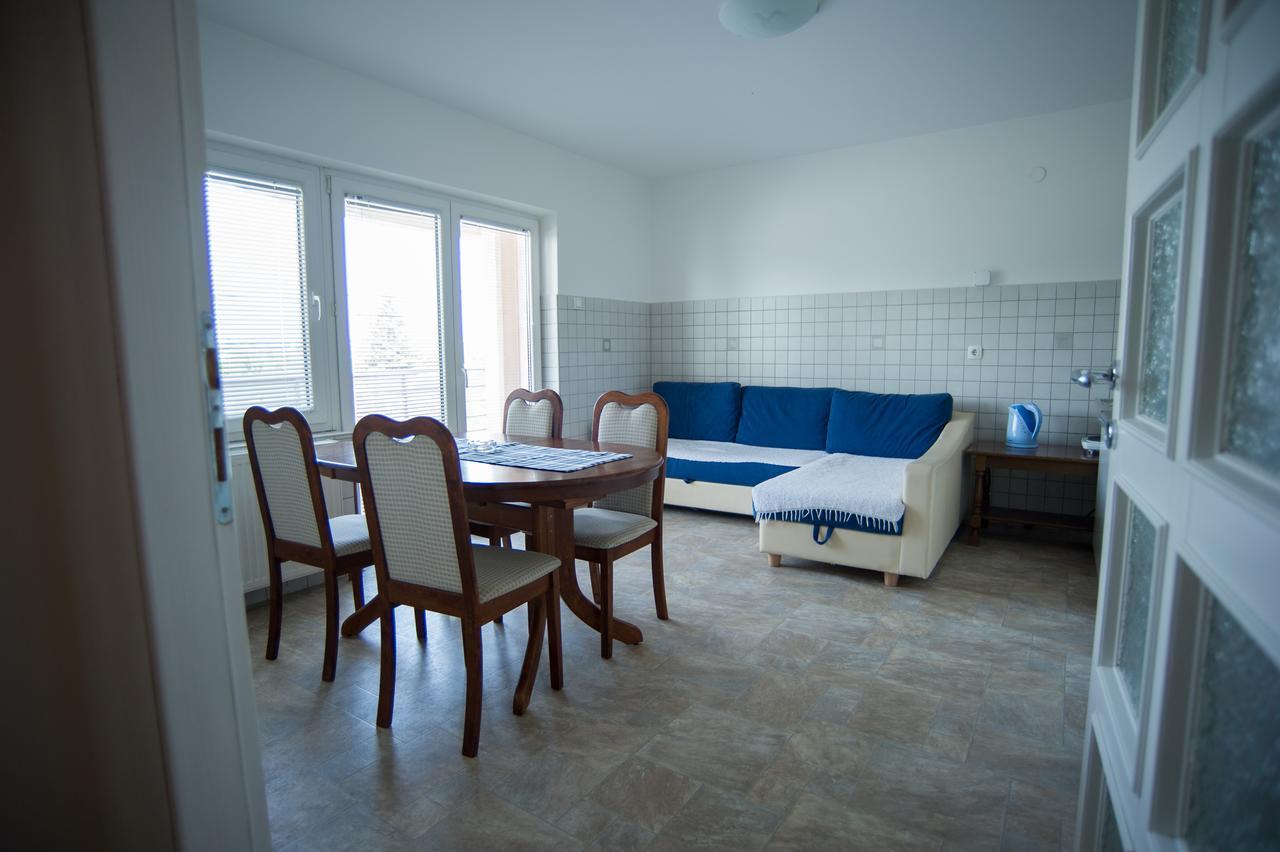 Hostel Larisa Banja Luka Extérieur photo
